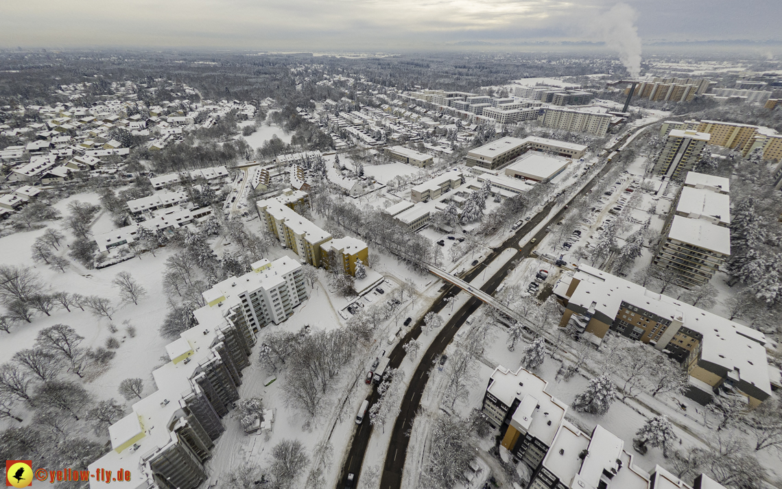 04.12.2021 - Karl-Marx-Ring und Marx-Zentrum in Neuperlach